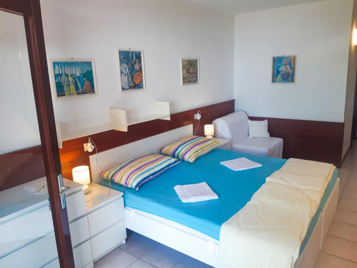 Apartmani Jutro Novalja Exteriör bild